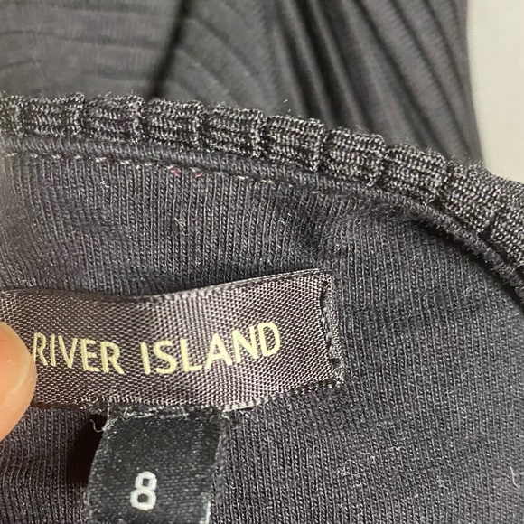 3/$30 River Island Halter Crop Top - Picture 3 of 3